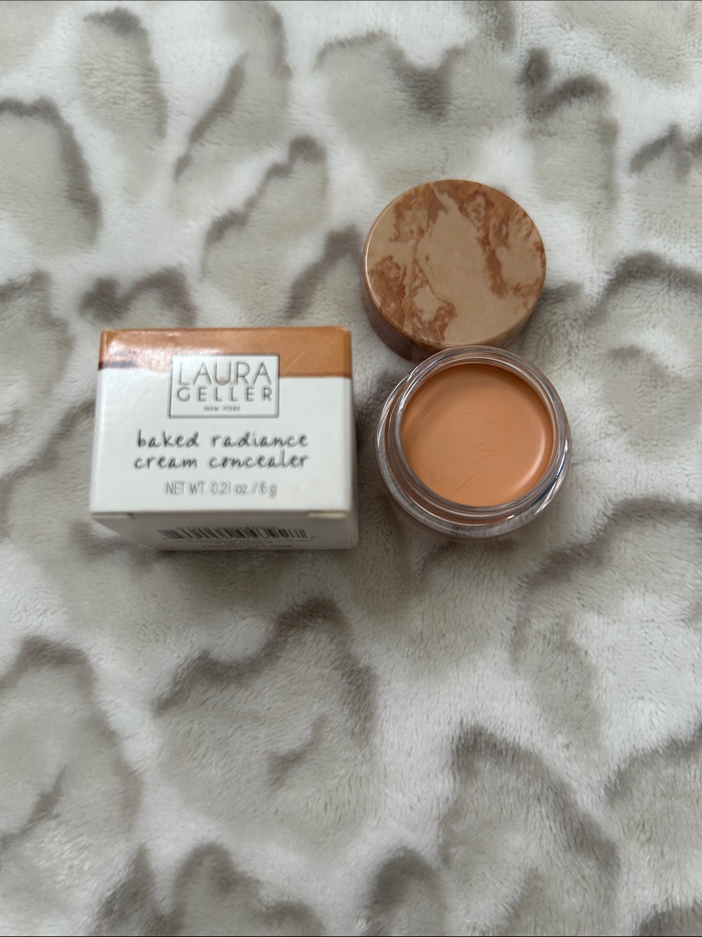 Laura Geller Baked Radiance Cream Concealer - Warm Peach Shade